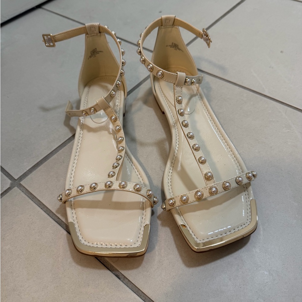 Jessica Simpson Evelyn T Strap Sandals